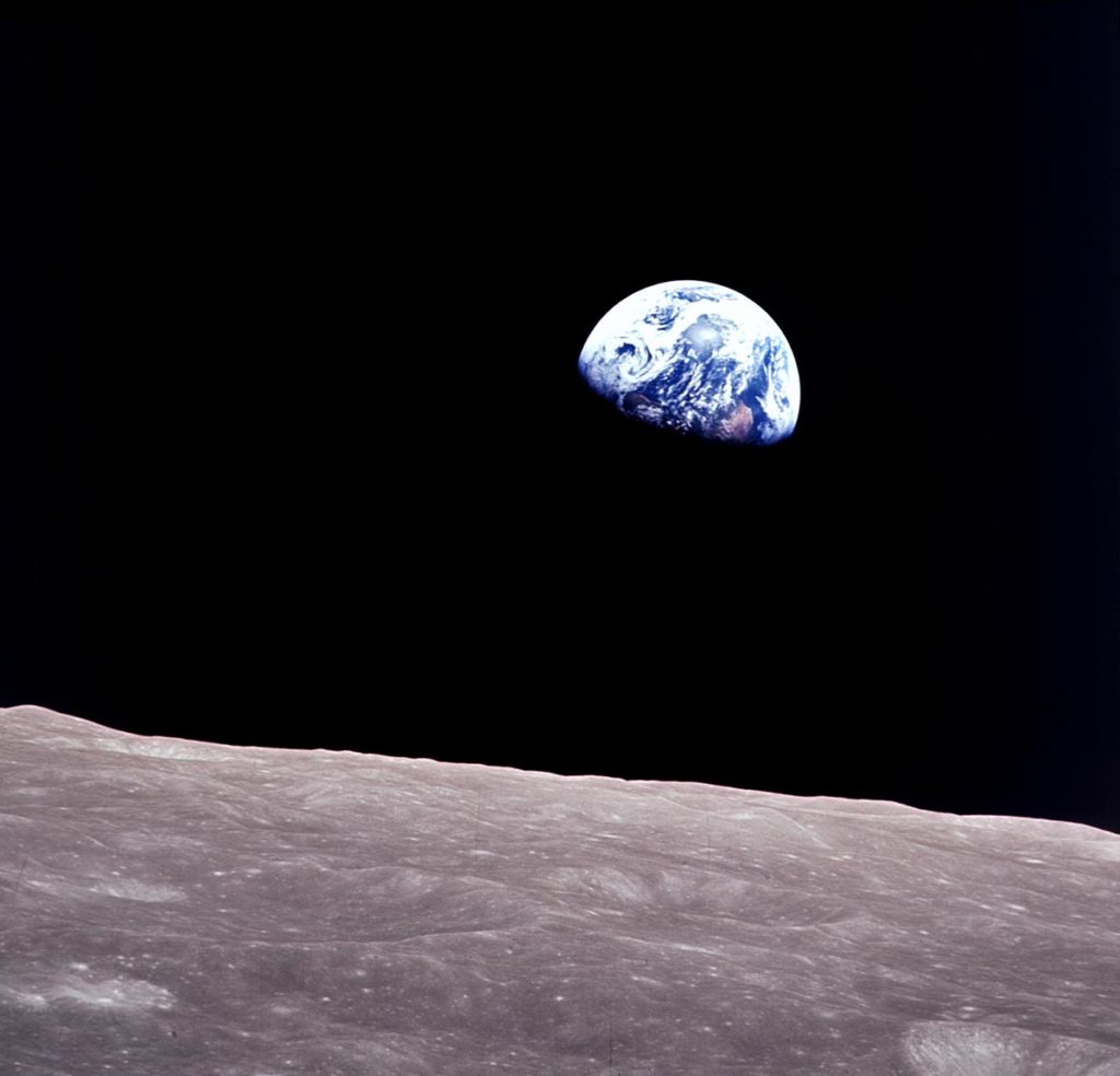 Earthrise-la-retouche-photo